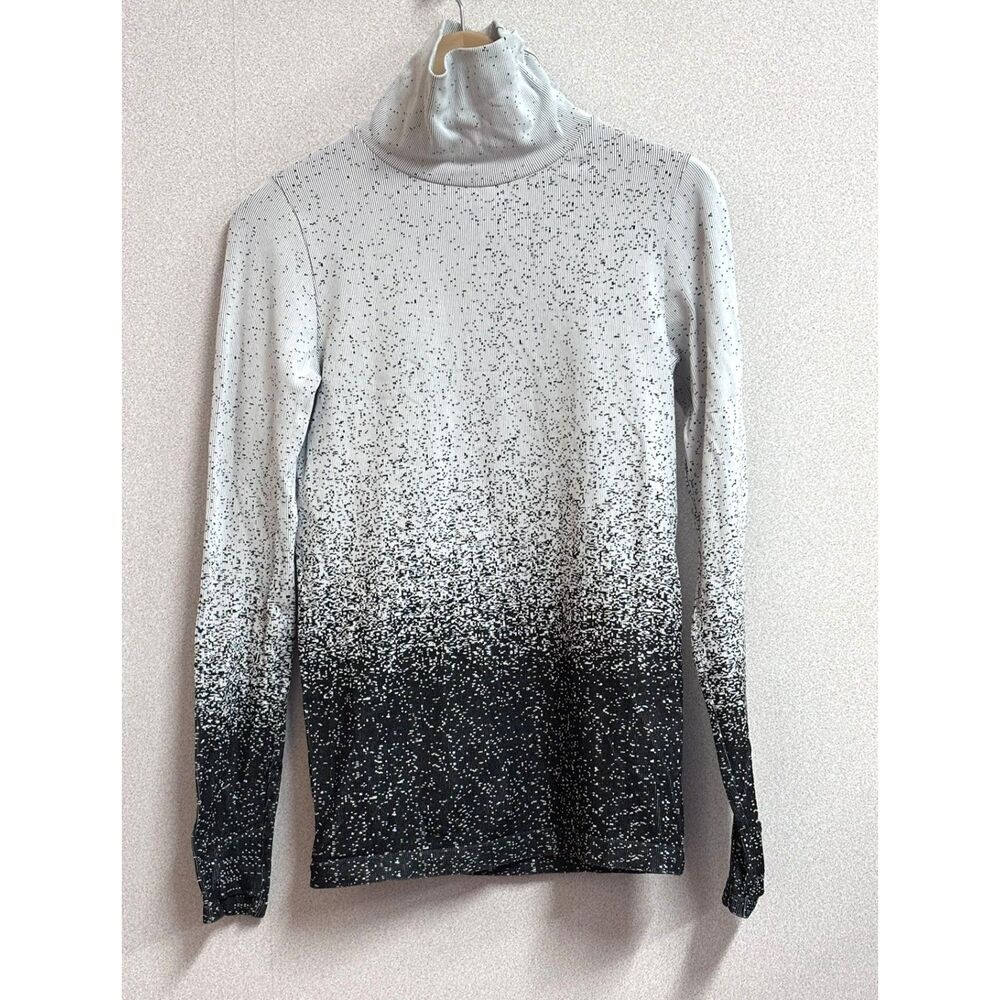 Athleta Flurry Base Layer Ombre Turtleneck Top Med Black White Ribbed Thumbholes